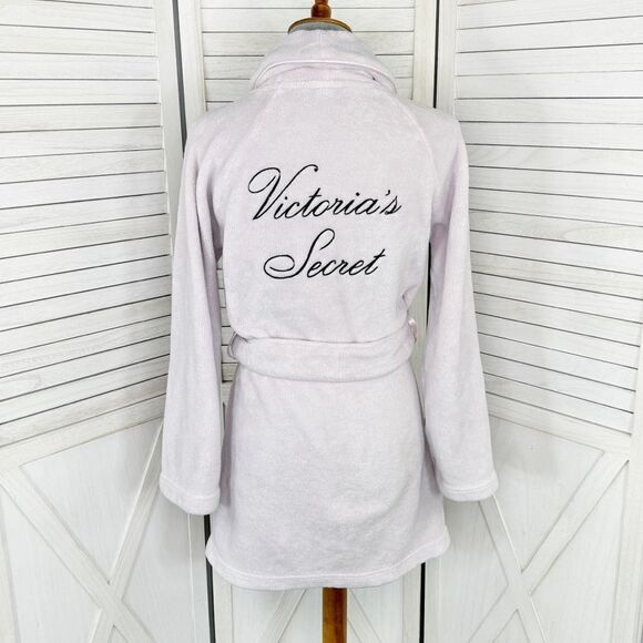 Victoria’s Secret Embroidered Plush Fleece Shortie Robe Lilac XS Small - Picture 1 of 12